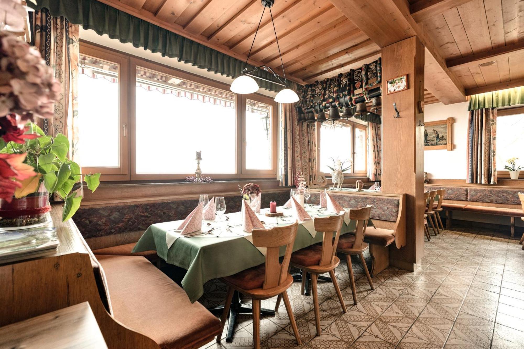 Gasthof Pension Berghof Hippach Exterior foto